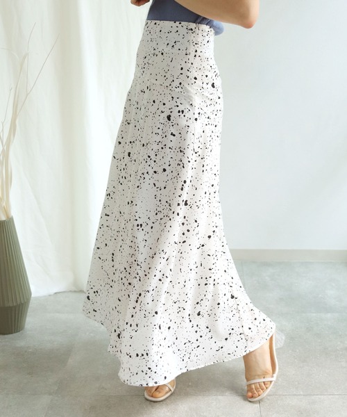 HER CLOSET（ハークローゼット）の「【twenty three】ランダムドットダルメシアン柄切り替えフレアスカート（スカート・レディース・ブラック/オフホワイト・FREE）」の14枚目の写真