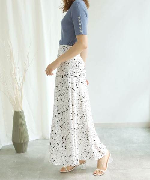 HER CLOSET（ハークローゼット）の「【twenty three】ランダムドットダルメシアン柄切り替えフレアスカート（スカート・レディース・ブラック/オフホワイト・FREE）」の17枚目の写真
