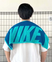 NIKE（ナイキ）の「【NIKE/ナイキ】ジャガード　タオル　ミディアム　Ⅱ(BARK MANHATTAN)（タオル・メンズ）」