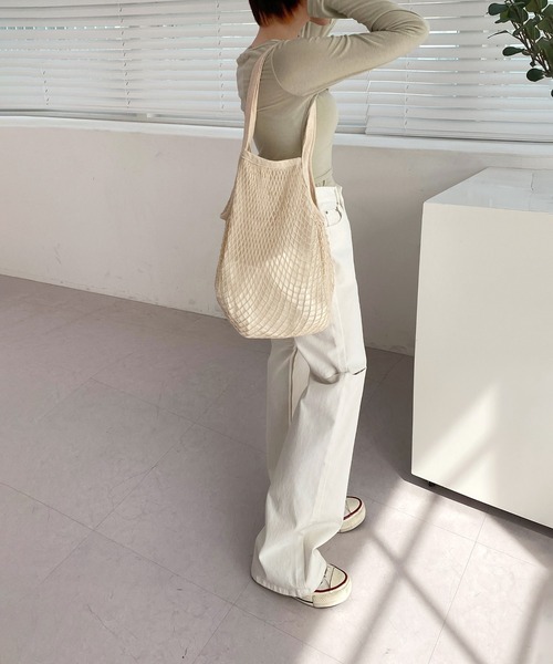 by muni:r（バイ ムニール）の「ポイントネットバック（ショルダーバッグ・レディース・ブラック/アイボリー・ONE SIZE）」の13枚目の写真