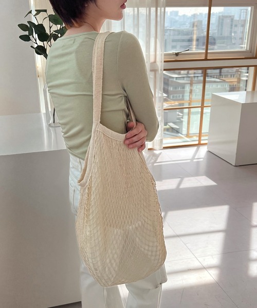 by muni:r（バイ ムニール）の「ポイントネットバック（ショルダーバッグ・レディース・ブラック/アイボリー・ONE SIZE）」の18枚目の写真