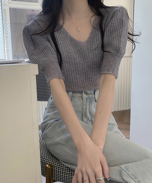 Girly Doll（ガーリードール）の「Vネック半袖リブトップス（ニット/セーター・レディース・ブラック/ベージュ/グレー/オレンジ/グリーン・FREE）」の7枚目の写真