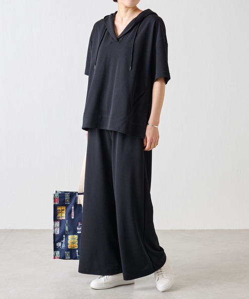 BEARDSLEY(ビアズリー)の「ドライタッチフードプルオーバー(パーカー・レディース・ブラック/ライトグレー・FREE)」の11枚目の写真