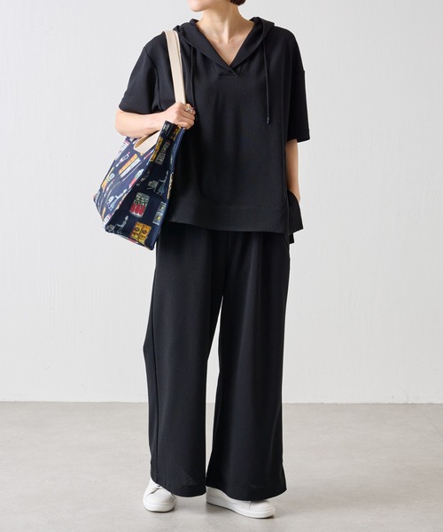 BEARDSLEY(ビアズリー)の「ドライタッチフードプルオーバー(パーカー・レディース・ブラック/ライトグレー・FREE)」の13枚目の写真