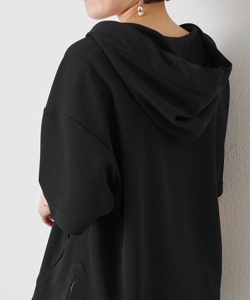 BEARDSLEY(ビアズリー)の「ドライタッチフードプルオーバー(パーカー・レディース・ブラック/ライトグレー・FREE)」の4枚目の写真