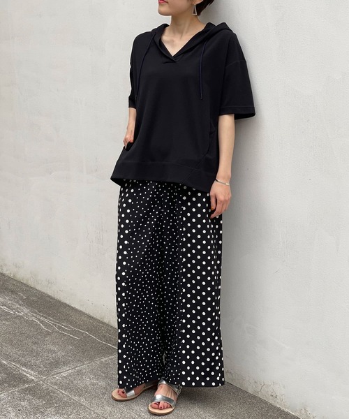 BEARDSLEY(ビアズリー)の「ドライタッチフードプルオーバー(パーカー・レディース・ブラック/ライトグレー・FREE)」の14枚目の写真