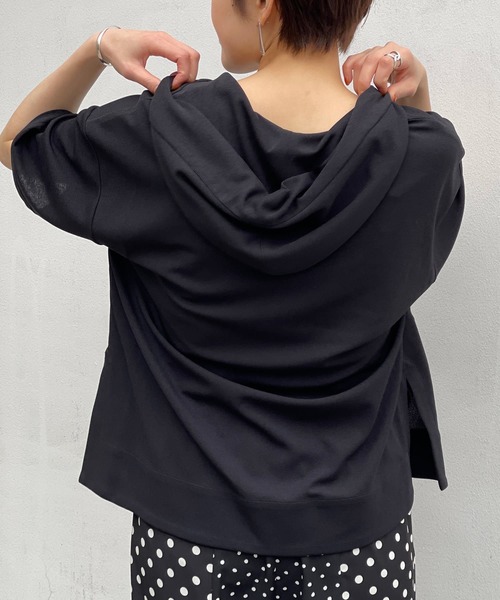 BEARDSLEY(ビアズリー)の「ドライタッチフードプルオーバー(パーカー・レディース・ブラック/ライトグレー・FREE)」の16枚目の写真