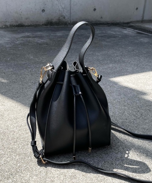 DouDou(ドゥドゥ)の「ワンハンドルドロストBAG(ショルダーバッグ・レディース・ブラック/グレイッシュベージュ・FREE)」の3枚目の写真
