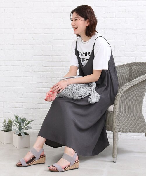 SHOO・LA・RUE(シューラルー)の「◆【着回し力抜群】キャミワンピース(ワンピース・レディース・ブルー/ホワイト系その他6/チャコールグレー/ブラック・02/03)」の4枚目の写真