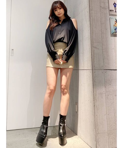 GYDA（ジェイダ）の「ショルダーOPEN DRAPE ブラウス（シャツ/ブラウス・レディース・ブラック/オフホワイト・FREE）」の11枚目の写真