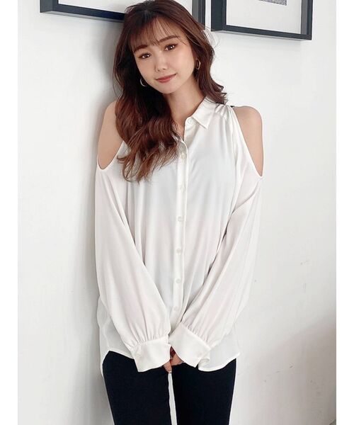 GYDA（ジェイダ）の「ショルダーOPEN DRAPE ブラウス（シャツ/ブラウス・レディース・ブラック/オフホワイト・FREE）」の3枚目の写真