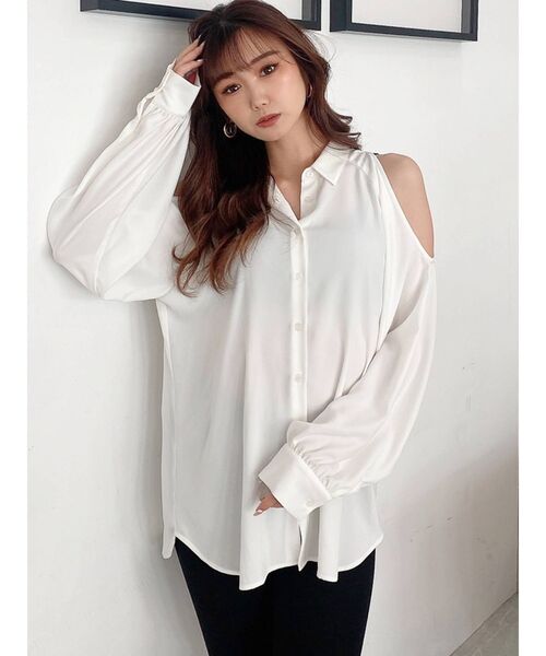 GYDA（ジェイダ）の「ショルダーOPEN DRAPE ブラウス（シャツ/ブラウス・レディース・ブラック/オフホワイト・FREE）」の5枚目の写真