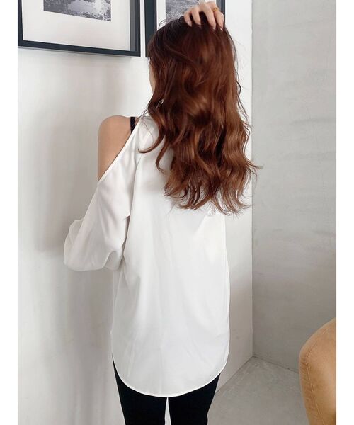 GYDA（ジェイダ）の「ショルダーOPEN DRAPE ブラウス（シャツ/ブラウス・レディース・ブラック/オフホワイト・FREE）」の6枚目の写真