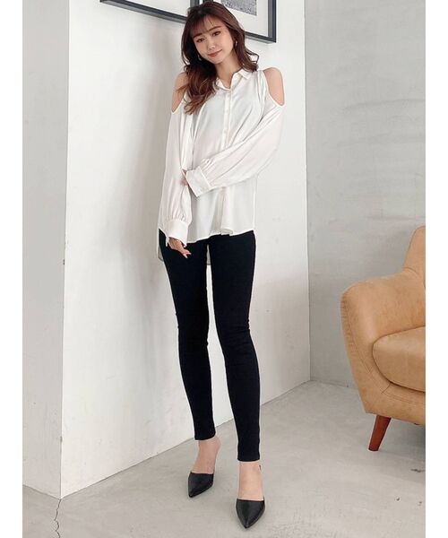 GYDA（ジェイダ）の「ショルダーOPEN DRAPE ブラウス（シャツ/ブラウス・レディース・ブラック/オフホワイト・FREE）」の7枚目の写真