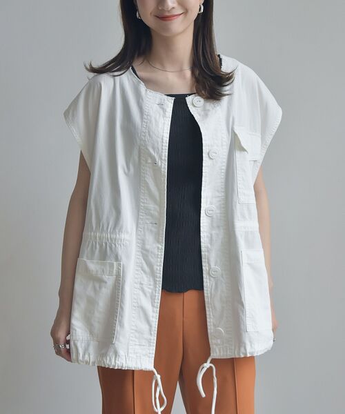 RETRO GIRL(レトロガール)の「ノーカラーミリタリーベスト(その他アウター・レディース・ブラック/オフホワイト/グリーン・FREE)」の1枚目の写真