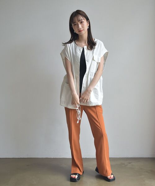 RETRO GIRL(レトロガール)の「ノーカラーミリタリーベスト(その他アウター・レディース・ブラック/オフホワイト/グリーン・FREE)」の8枚目の写真