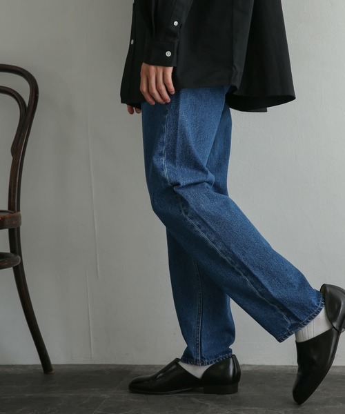 SENSE OF PLACE by URBAN RESEARCH（センスオブプレイスバイアーバンリサーチ）の「デニムテーパードパンツ（デニムパンツ・メンズ・インディゴブルー/ライトインディゴブルー・MEDIUM/LARGE）」の15枚目の写真