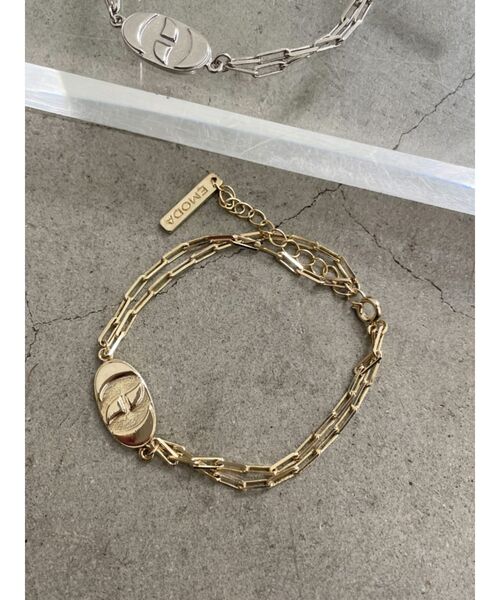 EMODA（エモダ）の「ミニマルロゴチェーンブレスレット（ネックレス・レディース・シルバー/ゴールド・FREE）」の2枚目の写真