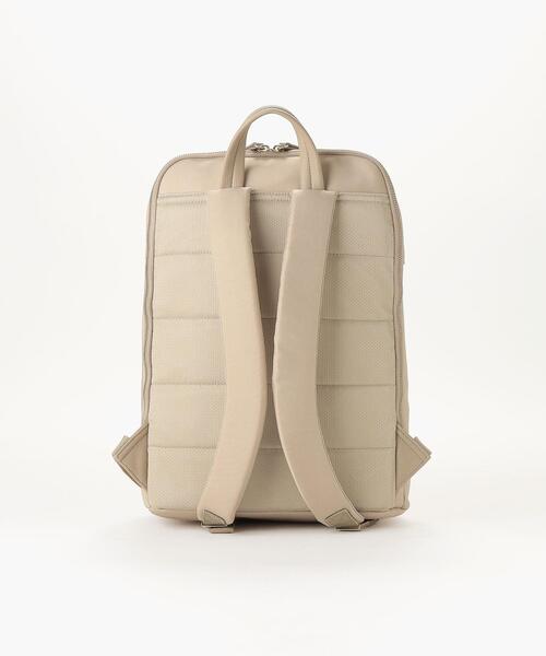 To b. by agnes b.（トゥービーバイアニエスベー）の「WT08 SAC ナイロンバックパック（バックパック/リュック・レディース・ベージュ・FREE）」の6枚目の写真