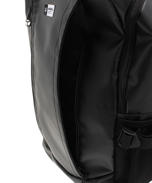 VENCEEXCHANGE（ヴァンスエクスチェンジ）の「YAKPAKヤックパックターポリンスクエアリュック（バックパック/リュック・メンズ・ブラック/ホワイト・FREE）」の7枚目の写真