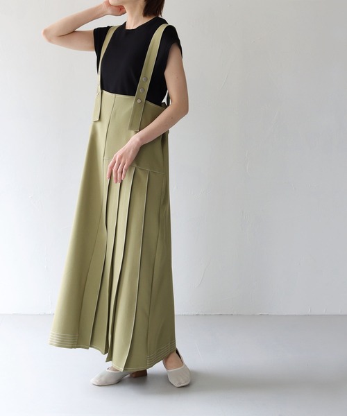 HER CLOSET(ハークローゼット)の「【shemoshelly】WEB限定アシメプリーツデザインジャンパースカート(ジャンパースカート・レディース・ブラック/ベージュ/カーキ・M)」の15枚目の写真