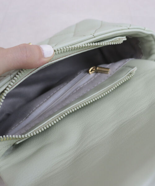 onulsoha（オヌルソハ）の「キルトフラップチェーンポシェット（ショルダーバッグ・レディース・ミント/ブラック/アイボリー・FREE）」の11枚目の写真