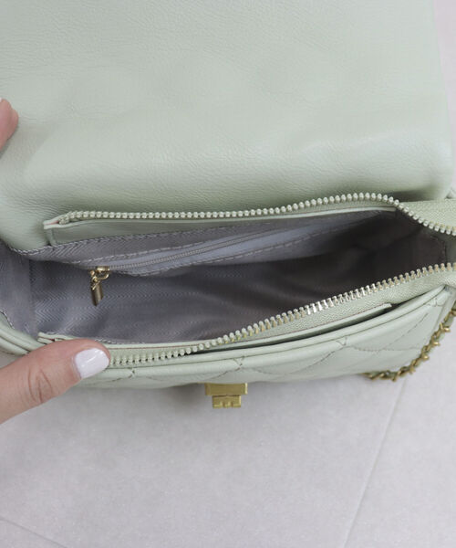 onulsoha（オヌルソハ）の「キルトフラップチェーンポシェット（ショルダーバッグ・レディース・ミント/ブラック/アイボリー・FREE）」の12枚目の写真