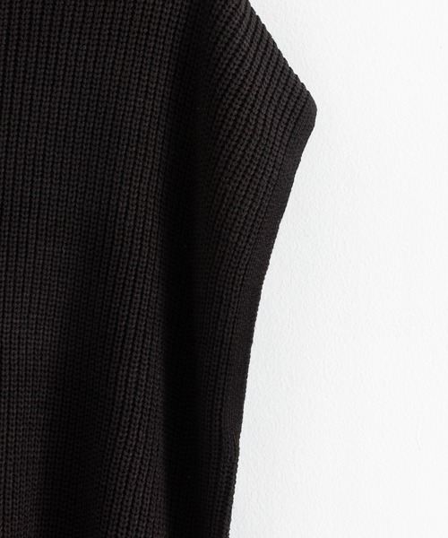 Rocky Monroe（ロッキーモンロー）の「オーバーサイズ サイドレース プルオーバーニットベスト（ベスト・メンズ・チャコール/ブラック/グリーン/グレー/ベージュ/ブラウン・XL/L/M）」の10枚目の写真