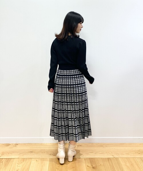 index（インデックス）の「◆千鳥チェックジャカード プリーツニットワンピース【WEB限定サイズ】（ワンピース・レディース・ブルー系4/ブラウン系その他6/ブラック系4・38/40/42/36）」の13枚目の写真