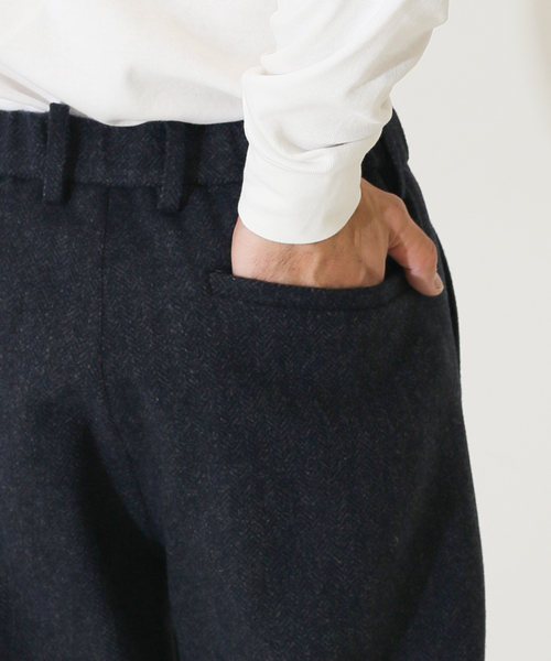 417 EDIFICE(フォーワンセブンエディフィス)の「【French Merino / フレンチメリノ】リラックスワイドテーパーパンツ(その他パンツ・メンズ・その他4/その他6/その他9・SMALL/MEDIUM/LARGE)」の20枚目の写真