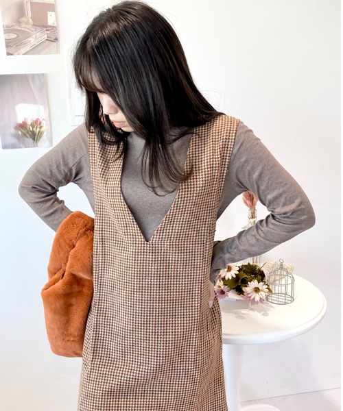 CECIL McBEE(セシルマクビー)の「ガンクラブチェック両Vネックマーメイドワンピース(ワンピース・レディース・ブラック/ブラウン・FREE)」の4枚目の写真