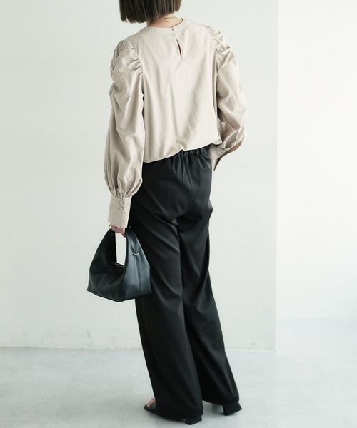 DISCOAT(ディスコート)の「ブロードパワショルブラウス(シャツ/ブラウス・レディース・ブラック/ベージュ/オフホワイト・FREE)」の8枚目の写真