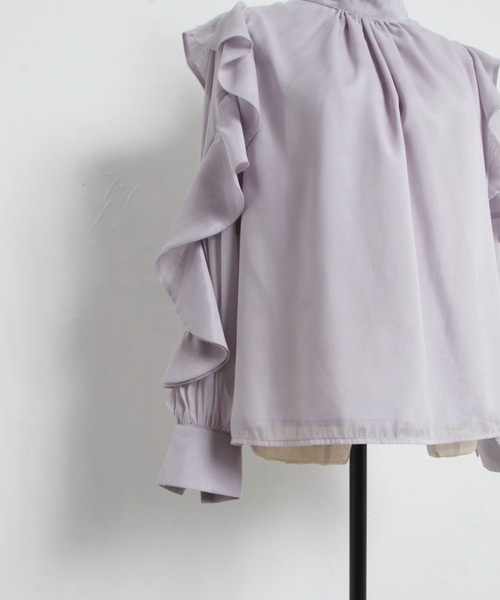 tocco closet（トッコ　クローゼット）の「プチフリルネックラッフルシアースリーブブラウス（シャツ/ブラウス・レディース・ホワイト/グレー系その他/ネイビー・M）」の12枚目の写真
