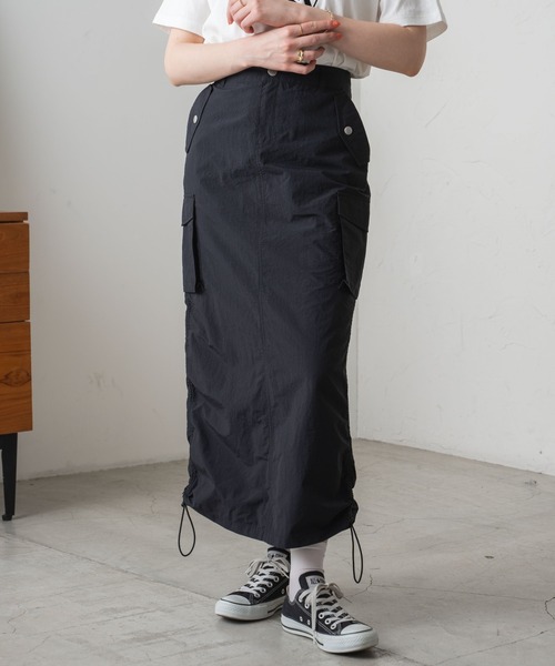 WEGO（ウィゴー）の「WEGO/ナイロンドロストカーゴロングスカート（スカート・レディース・カーキ/ブラック/オフホワイト・FREE）」の20枚目の写真