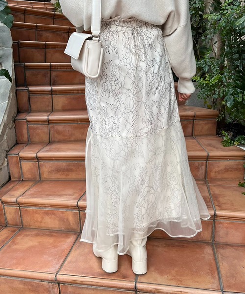 one after another NICE CLAUP(ワンアフターアナザーナイスクラップ)の「儚げにフェミニンさをアップ。フラワーマーメイドスカート(スカート・レディース・アイボリー/ホワイト系その他/ラベンダー/ブルー系その他・FREE)」の14枚目の写真