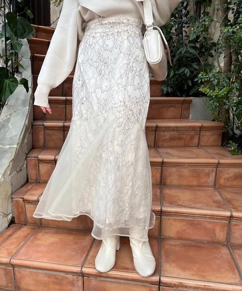 one after another NICE CLAUP(ワンアフターアナザーナイスクラップ)の「儚げにフェミニンさをアップ。フラワーマーメイドスカート(スカート・レディース・アイボリー/ホワイト系その他/ラベンダー/ブルー系その他・FREE)」の13枚目の写真