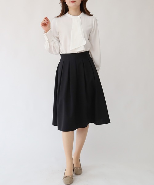 TRUDEA(トルディア)の「タックフレアスカート(スカート・レディース・ネイビー/ブラック/グリーン/グレイッシュベージュ・MEDIUM/LARGE)」の15枚目の写真