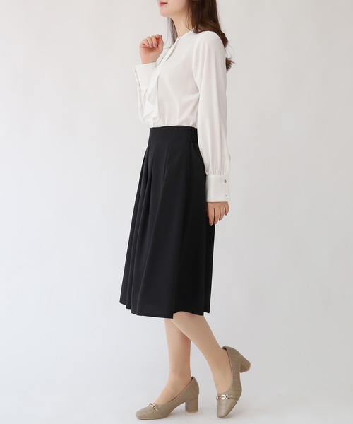 TRUDEA(トルディア)の「タックフレアスカート(スカート・レディース・ネイビー/ブラック/グリーン/グレイッシュベージュ・MEDIUM/LARGE)」の17枚目の写真