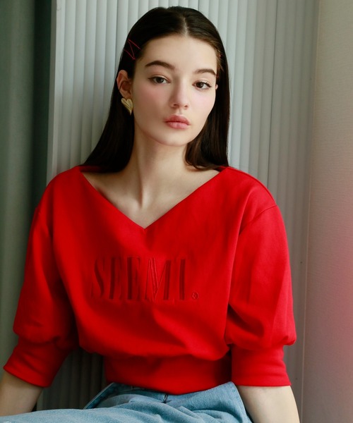 Seemi. byNICECLAUP（ シーミーバイナイスクラップ）の「【Seemi】襟取り外し可能/刺繍ロゴスウェット（スウェット・レディース・レッド/ブラック/オフホワイト・FREE）」の3枚目の写真