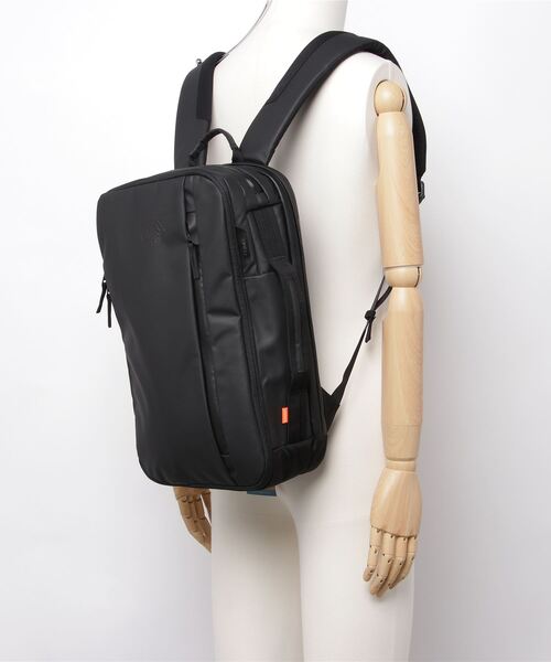 Mammut(マムート)の「【 MAMMUT】Seon Transporter 15L(バックパック/リュック・メンズ・ダークネイビー/ライトベージュ/ブラック・FREE)」の4枚目の写真