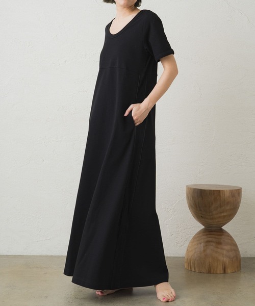 LOUNGEDRESS（ラウンジドレス）の「ポンチロングワンピース