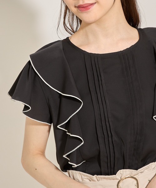 tocco closet（トッコ　クローゼット）の「ピンタック×ラッフルフリル配色ブラウス（シャツ/ブラウス・レディース・ブラック/オフホワイト/グレー系その他・M）」の16枚目の写真