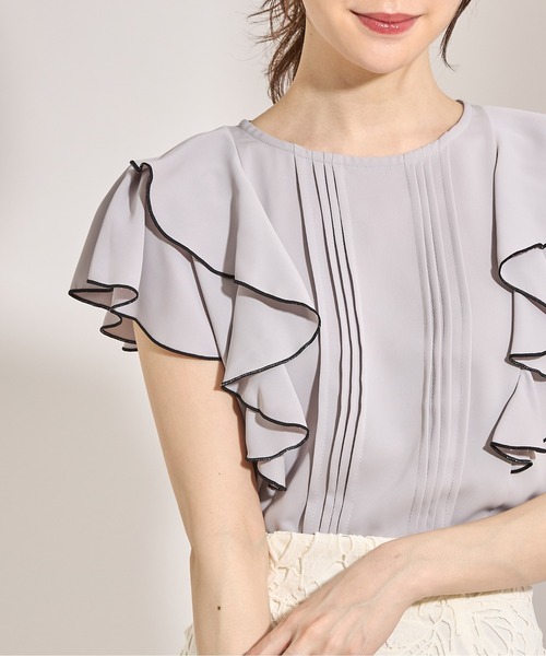 tocco closet（トッコ　クローゼット）の「ピンタック×ラッフルフリル配色ブラウス（シャツ/ブラウス・レディース・ブラック/オフホワイト/グレー系その他・M）」の20枚目の写真
