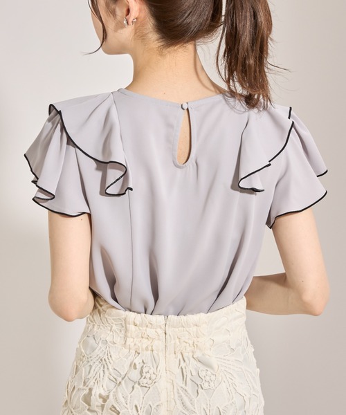 tocco closet（トッコ　クローゼット）の「ピンタック×ラッフルフリル配色ブラウス（シャツ/ブラウス・レディース・ブラック/オフホワイト/グレー系その他・M）」の11枚目の写真