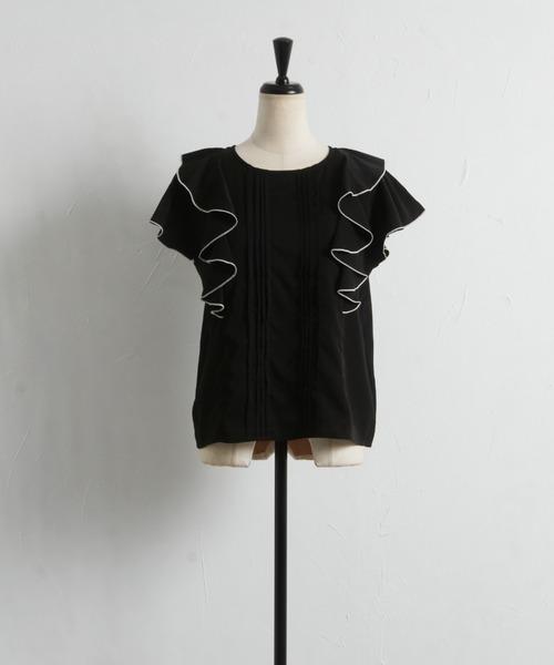 tocco closet（トッコ　クローゼット）の「ピンタック×ラッフルフリル配色ブラウス（シャツ/ブラウス・レディース・ブラック/オフホワイト/グレー系その他・M）」の8枚目の写真