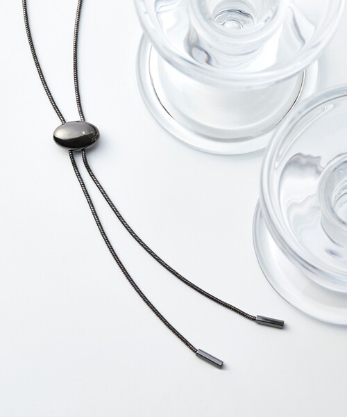 tk.TAKEO KIKUCHI（ティーケータケオキクチ）の「◆メタルループタイネックレス（ネックレス・メンズ・シルバー/シルバー系4/ブラック/ブラック系/シルバー系/シルバー系1/ブラック系5/ゴールド系8/ブラック系6/シルバー系7/シルバー系8/ゴールド系7/ブラック系1/ゴールド系2/シルバー系3/シルバー系2/ブラック系2/ゴールド系3/ブラック系4/シルバー系5/シルバー系6/ゴールド系6/ブラック系3/ゴールド系5/ゴールド系/ライトグレー/ライトグレー系/ゴールド系1/ブラック系7/ブラック系8・00）」の10枚目の写真
