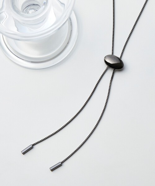 tk.TAKEO KIKUCHI（ティーケータケオキクチ）の「◆メタルループタイネックレス（ネックレス・メンズ・シルバー/シルバー系4/ブラック/ブラック系/シルバー系/シルバー系1/ブラック系5/ゴールド系8/ブラック系6/シルバー系7/シルバー系8/ゴールド系7/ブラック系1/ゴールド系2/シルバー系3/シルバー系2/ブラック系2/ゴールド系3/ブラック系4/シルバー系5/シルバー系6/ゴールド系6/ブラック系3/ゴールド系5/ゴールド系/ライトグレー/ライトグレー系/ゴールド系1/ブラック系7/ブラック系8・00）」の11枚目の写真