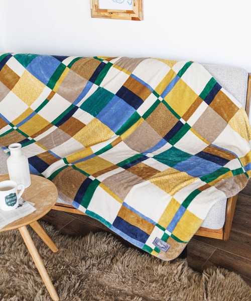 BAYFLOW（ベイフロー）の「[軽いのに暖かいふわふわの肌触り]Rsizeフリースブランケット 23AW（ブランケット・レディース・ベージュ系/サックスブルー系/ピンク系/グレー系/ネイビー系/パープル系/ブラウン系/アイボリー系/ブルー系・0）」の13枚目の写真