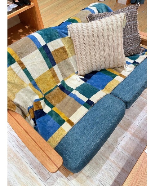 BAYFLOW（ベイフロー）の「[軽いのに暖かいふわふわの肌触り]Rsizeフリースブランケット 23AW（ブランケット・レディース・ベージュ系/サックスブルー系/ピンク系/グレー系/ネイビー系/パープル系/ブラウン系/アイボリー系/ブルー系・0）」の17枚目の写真