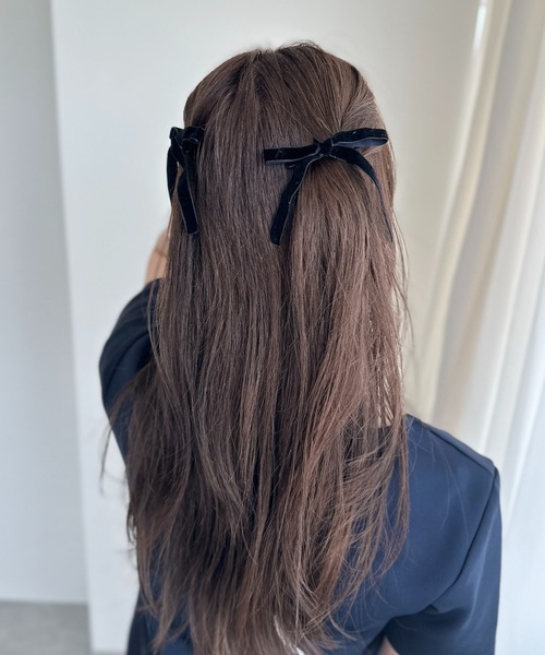 apres jour(アプレジュール)の「【apres jour×ARIAZ】ミニリボンヘアクリップ2SET(バレッタ/ヘアクリップ・レディース・ブラック/ピンクベージュ/グレー/ブラック系その他・FREE)」の5枚目の写真